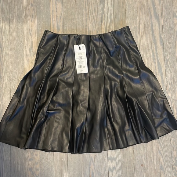 Dynamite Faux Leather Pleated Skirt - Picture 2 of 3